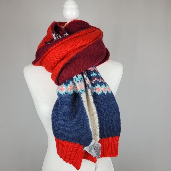 NWT Gap scarf large long red scarf - Picture 3 of 5